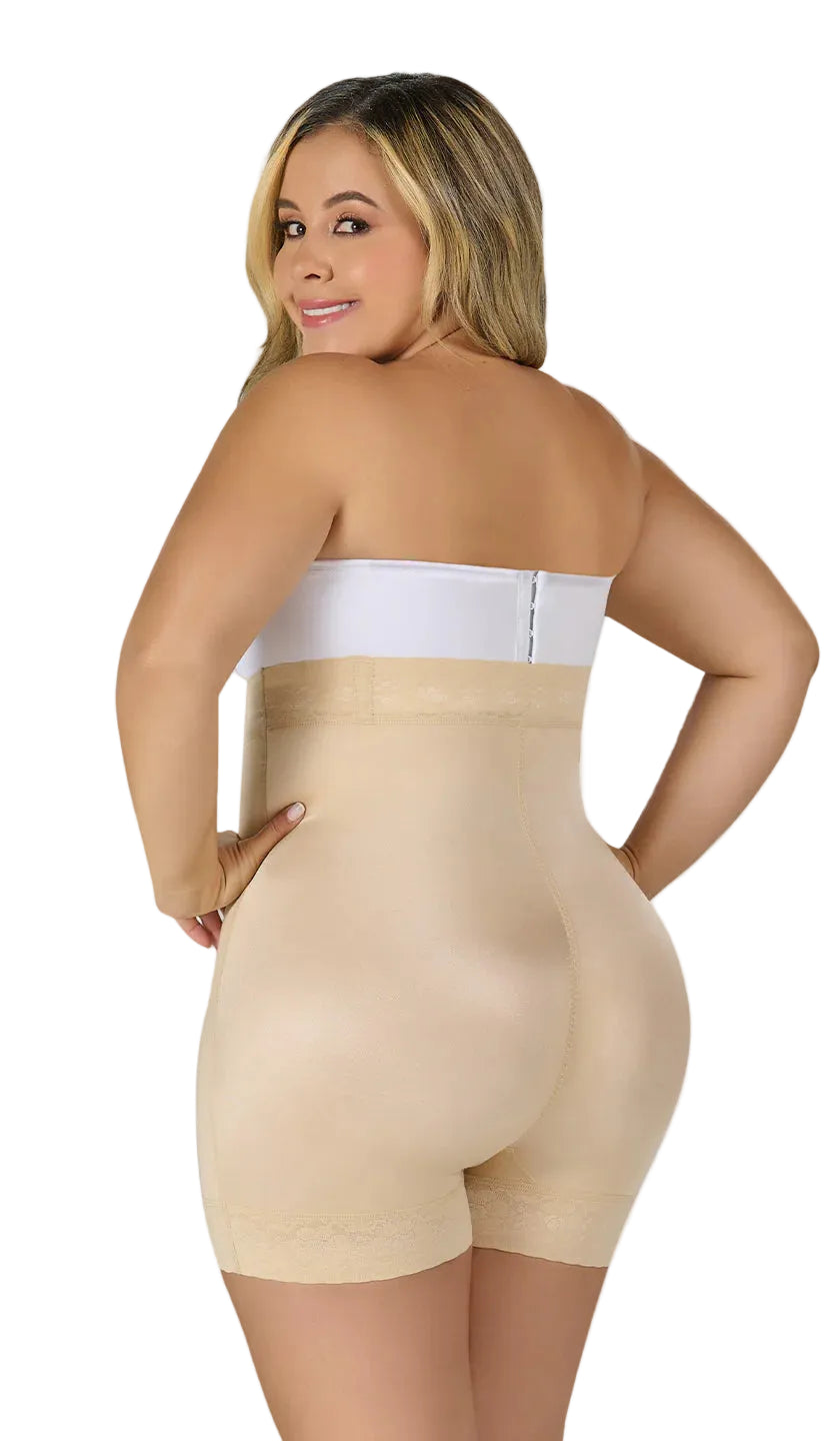 Short extra court, taille extra haute, avec renfort abdominal SXA0216 par Fajas M&amp;D®