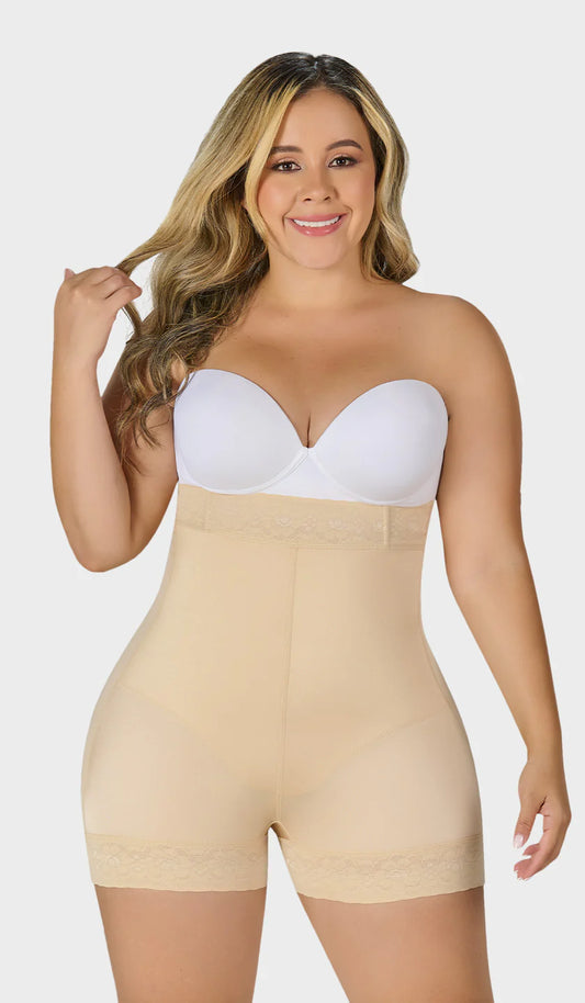 Short extra court, taille extra haute, avec renfort abdominal SXA0216 par Fajas M&amp;D®
